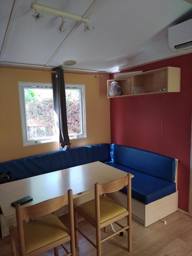 Camping Homair Domaine Des Iscles Mobil-Home Climatise 拉罗克当泰龙 外观 照片