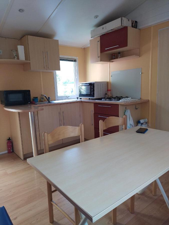 Camping Homair Domaine Des Iscles Mobil-Home Climatise 拉罗克当泰龙 外观 照片
